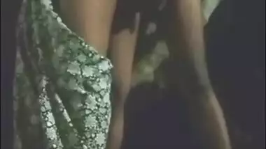 Desi local randi try to fucking on road