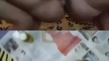 Desi woman with skinny body and boyfriend wank together with sex toys