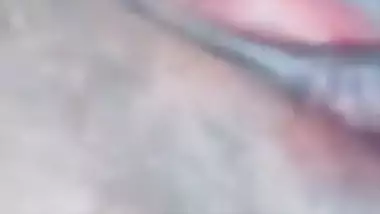 Cute Sri Lankan girl showing her pink pussy