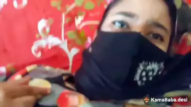 Pervert enjoys Bangla chuda chudi with his horny stepsister