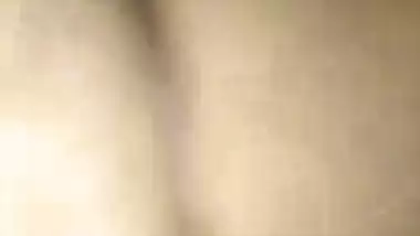 Desi Girl masturbating