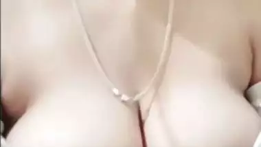 Huge milky boobs popping out â€“ sexy Indian girlfriend