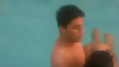 Pakistani couple in pool naked