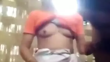 Today Exclusive -desi Village Cpl Romance And Boobs Sucking