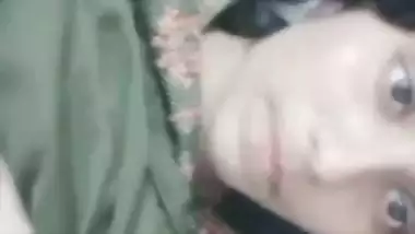 Cute girlfriend exposing nude big boobs viral selfie