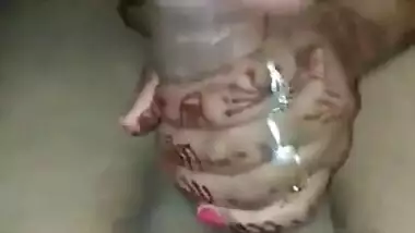 Dirty desi mehandi girl sucking cock like pro