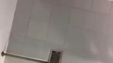 Desi cute wife nice boobs show