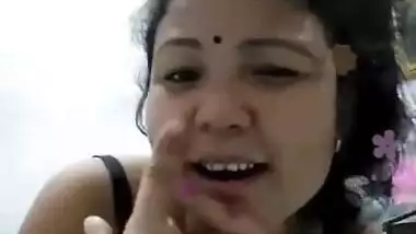 Desi girl exposing boobs and teasing with background song